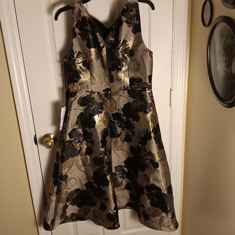 Classic dress